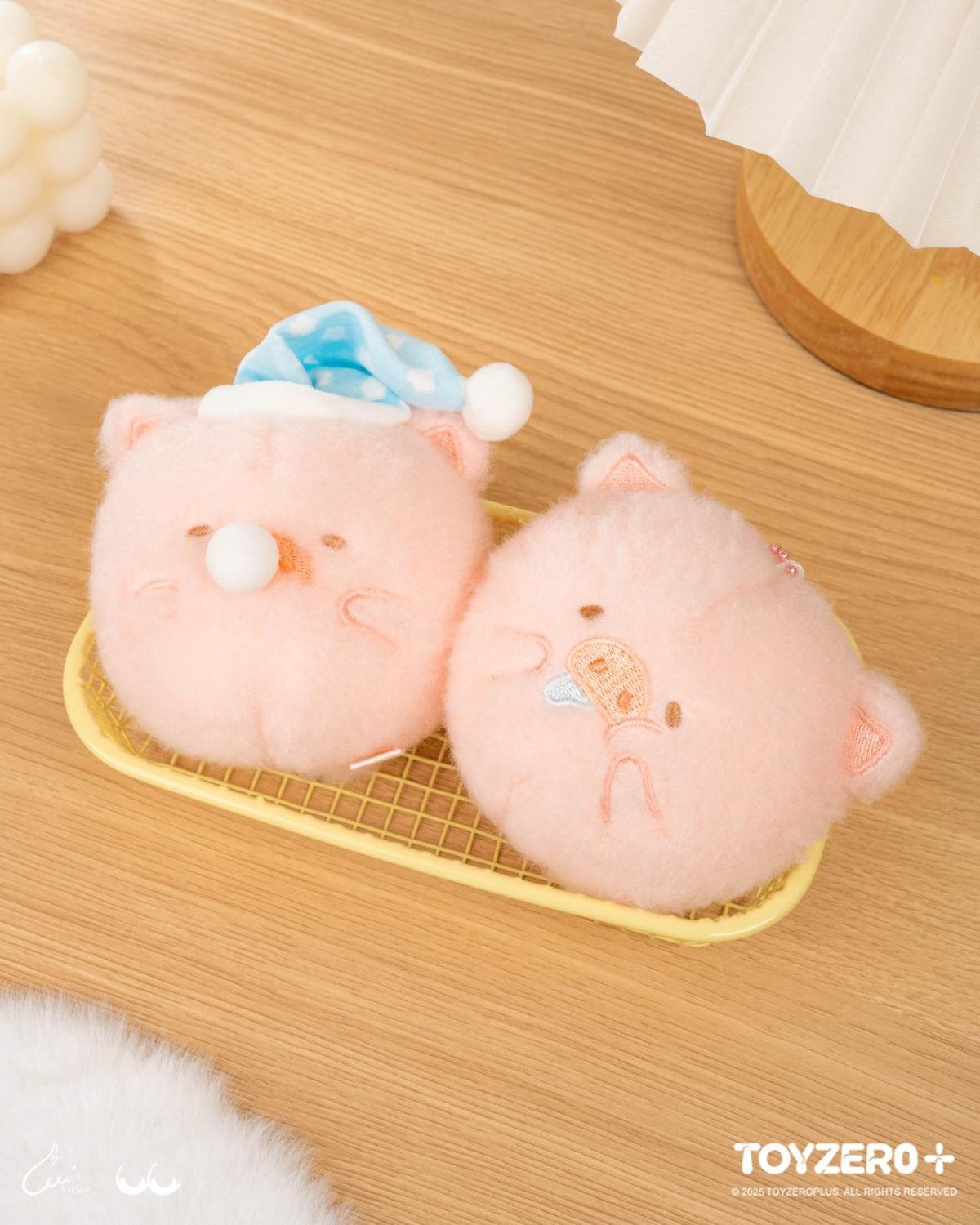 LULU The Piggy Blowing Bubble Plush Pendant - Kawaii Keychain Charm