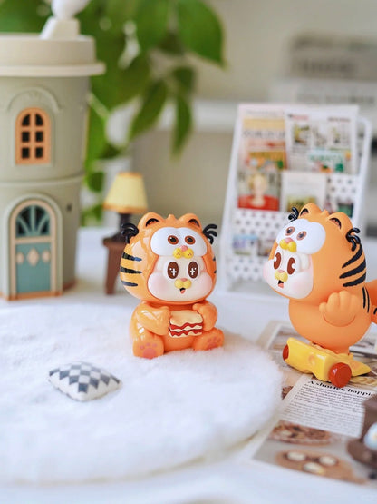 THE SLLO Garfield Family Gourmet Guardian Plan Series Blind Box