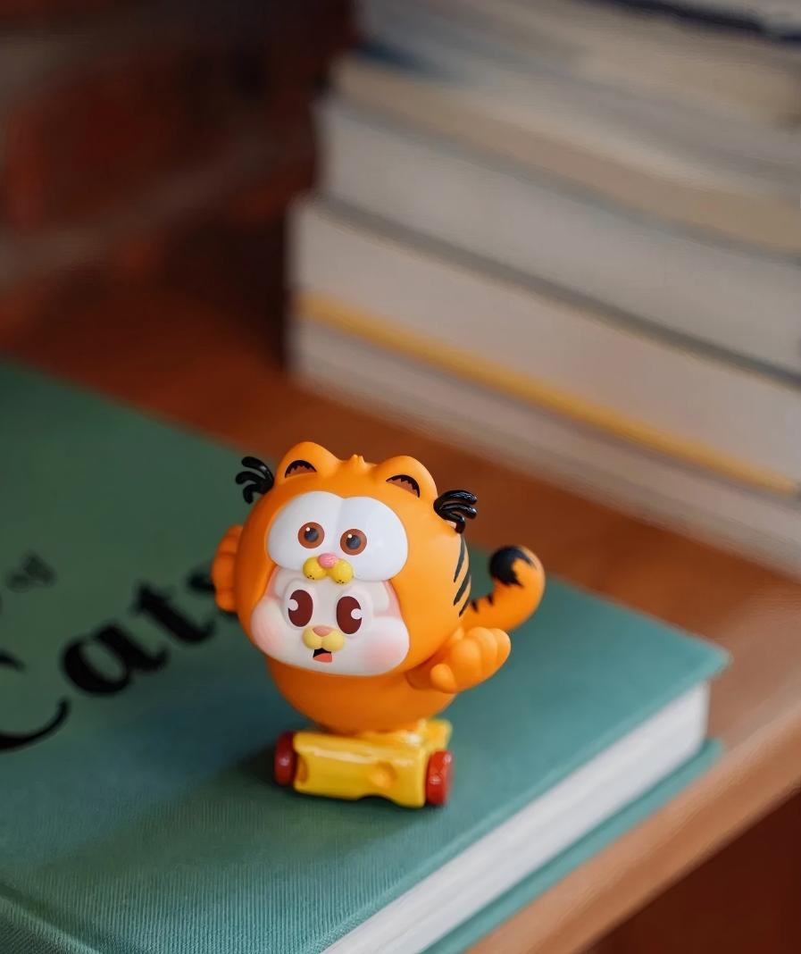 THE SLLO Garfield Family Gourmet Guardian Plan Series Blind Box
