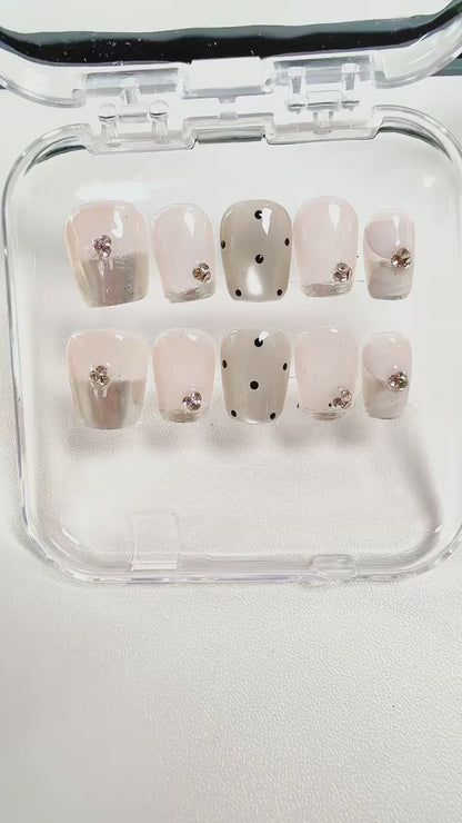 Cat Eye Nude Chrome Bow Press-On Nails – Style 1041 (Size Medium)
